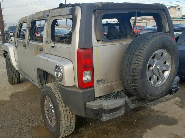 5GTDN13E678170500 - 2007 HUMMER H3 SILVER photo 3