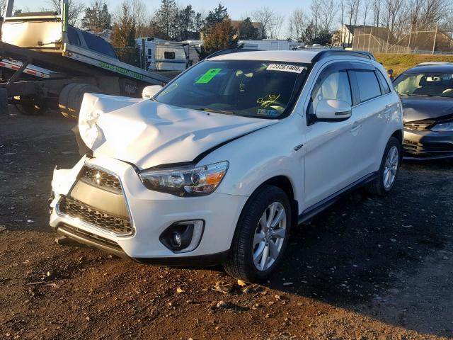 4A4AR4AW7FE041556 - 2015 MITSUBISHI OUTLANDER WHITE photo 2