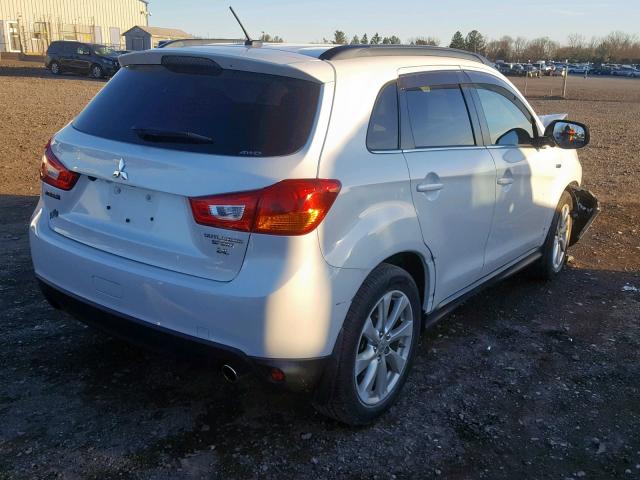 4A4AR4AW7FE041556 - 2015 MITSUBISHI OUTLANDER WHITE photo 4