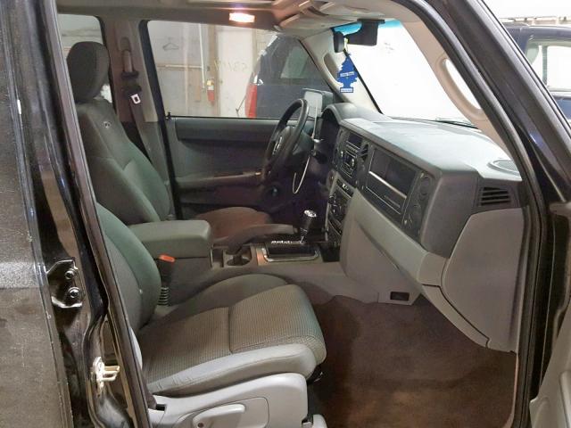 1J8HG48K76C280382 - 2006 JEEP COMMANDER BLACK photo 5