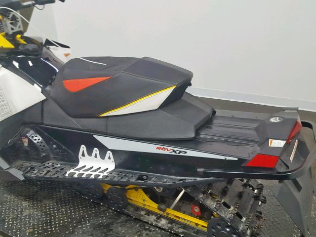 2BPSBKCB9CV000012 - 2012 SKI DOO MXZ 600 WHITE photo 10