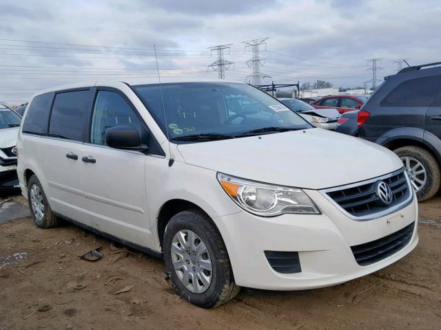 2V4RW4DG0BR622388 - 2011 VOLKSWAGEN ROUTAN S WHITE photo 1