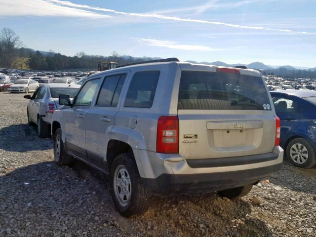 1C4NJRBB2CD593914 - 2012 JEEP PATRIOT SP 银色 照片 3