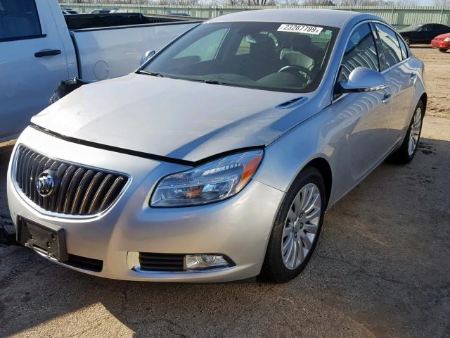 2G4GR5EK3C9150251 - 2012 BUICK REGAL SILVER photo 2