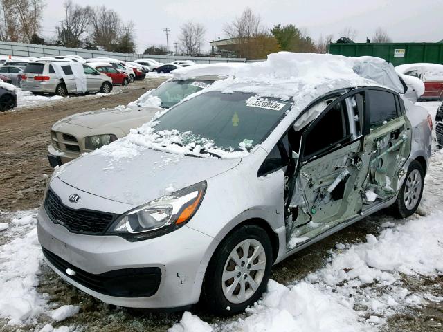 KNADM4A32E6372320 - 2014 KIA RIO LX SILVER photo 2