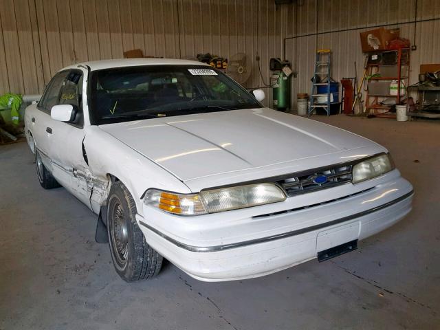 2FALP74W5TX110943 - 1996 FORD CROWN VICT WHITE photo 1