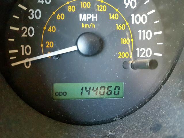 KL1TJ52684B255103 - 2004 CHEVROLET AVEO LS SILVER photo 8