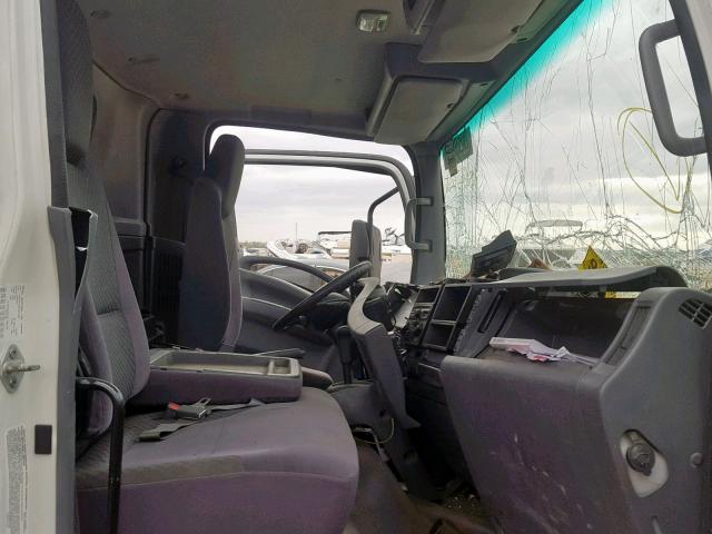 54DC4W1B6DS801395 - 2013 ISUZU NPR HD WHITE photo 5
