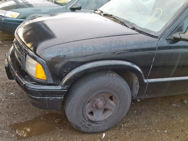 1GNCS13W3V2153889 - 1997 CHEVROLET BLAZER BLACK photo 10