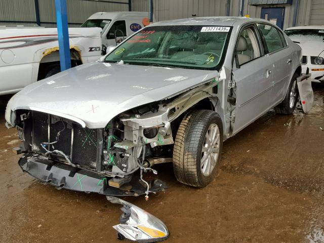 1G4HC5EM9BU137948 - 2011 BUICK LUCERNE CX SILVER photo 2