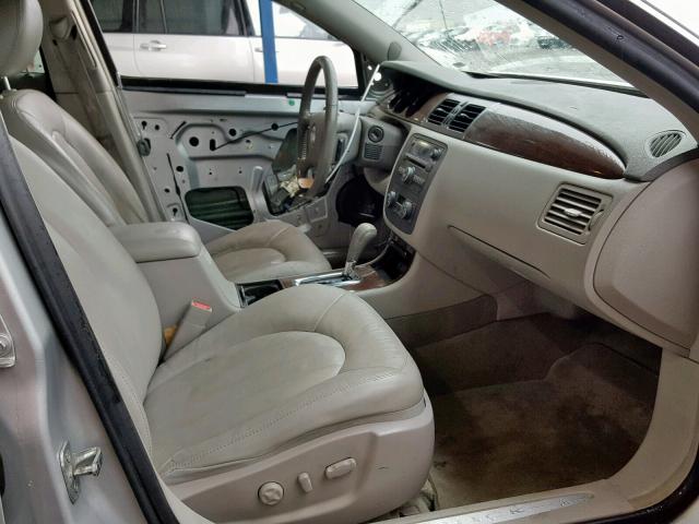 1G4HC5EM9BU137948 - 2011 BUICK LUCERNE CX SILVER photo 5