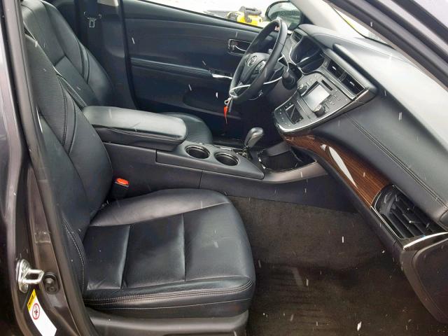 4T1BK1EB3FU143668 - 2015 TOYOTA AVALON XLE GRAY photo 5