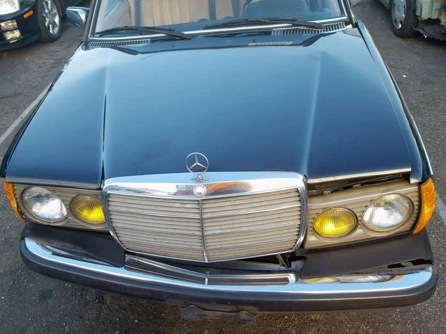 WDBAB33A6CB011337 - 1982 MERCEDES-BENZ 300 DT BLACK photo 7