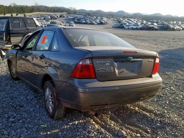 1FAFP34N76W196656 - 2006 FORD FOCUS ZX4 GRAY photo 3