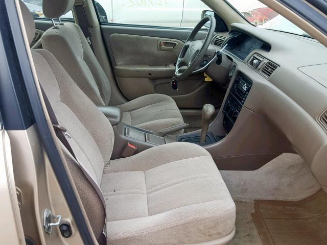 JT2BF22K010291918 - 2001 TOYOTA CAMRY CE Кремовый фото 5