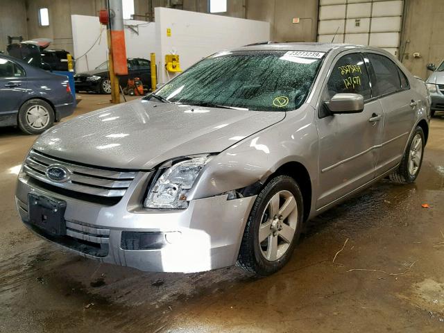 3FAHP07Z98R152881 - 2008 FORD FUSION SE GRAY photo 2