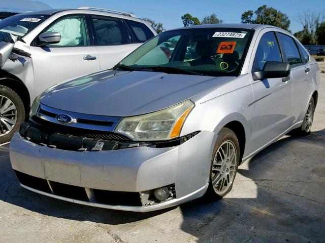 1FAHP3FN7BW101058 - 2011 FORD FOCUS SE SILVER photo 2