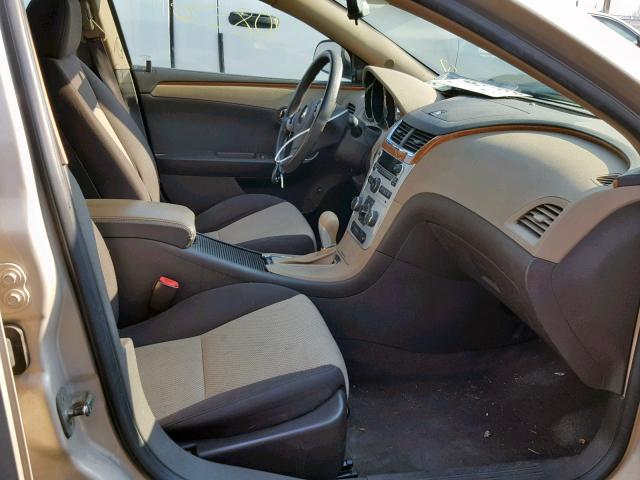 1G1ZH57B29F163952 - 2009 CHEVROLET MALIBU 1LT CREAM photo 5