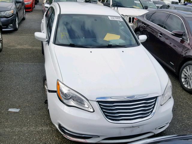 1C3CCBAB5EN123209 - 2014 CHRYSLER 200 LX WHITE photo 9