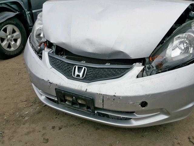 JHMGE8H34CC028401 - 2012 HONDA FIT GRAY photo 9