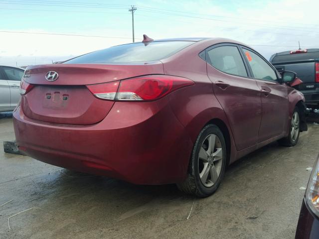 5NPDH4AE0DH254375 - 2013 HYUNDAI ELANTRA GL RED photo 4