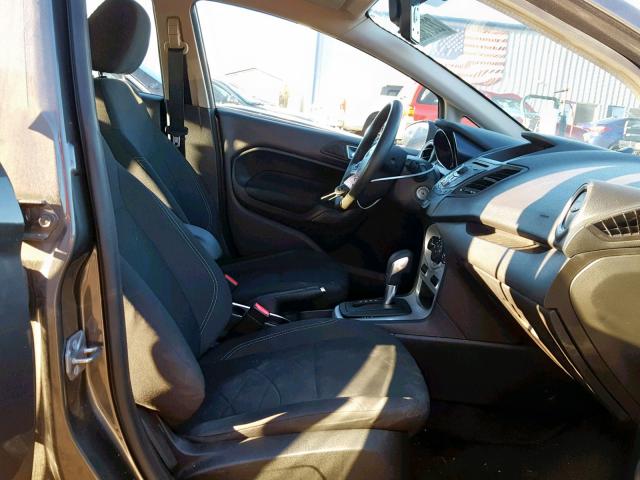 3FADP4EJ4FM114360 - 2015 FORD FIESTA SE GRAY photo 5