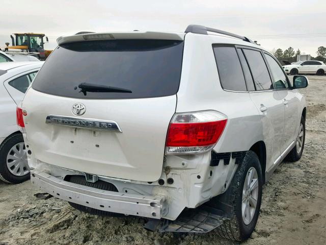 5TDZK3EH9CS082989 - 2012 TOYOTA HIGHLANDER WHITE photo 4