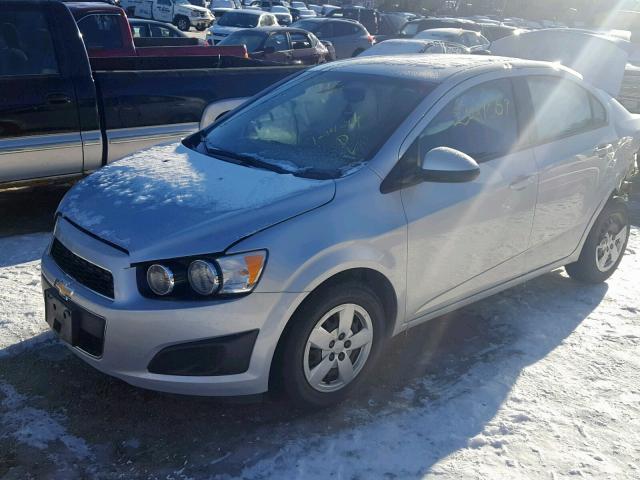 1G1JA5SH5F4217636 - 2015 CHEVROLET SONIC LS SILVER photo 2