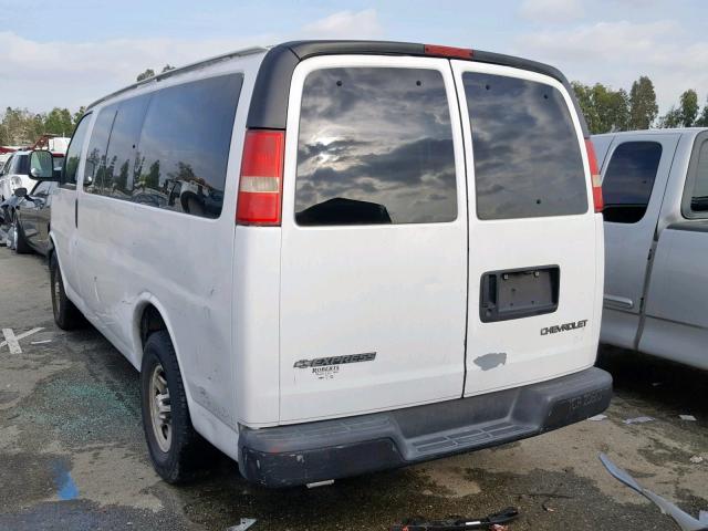 1GNFG15T451237288 - 2005 CHEVROLET EXPRESS G1 WHITE photo 3