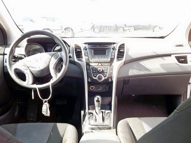 KMHD35LH8HU377053 - 2017 HYUNDAI ELANTRA GT SILVER photo 9