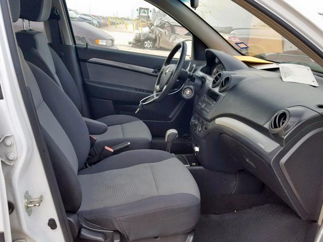 KL1TD6DE9BB227096 - 2011 CHEVROLET AVEO LS WHITE photo 5
