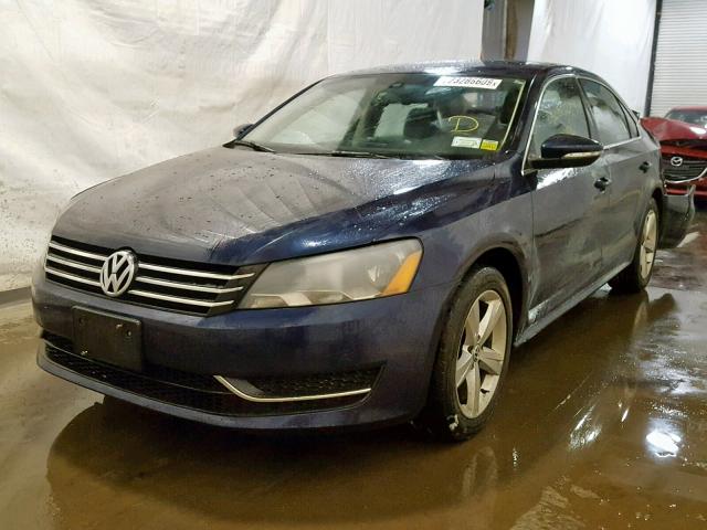 1VWBP7A32DC097077 - 2013 VOLKSWAGEN PASSAT SE BLUE photo 2