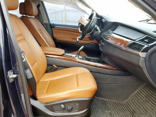 5UXFE4C56AL383466 - 2010 BMW X5 XDRIVE3 蓝色 照片 5