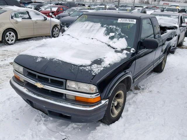 1GCCS19W0YK109269 - 2000 CHEVROLET S TRUCK S1 BLACK photo 2