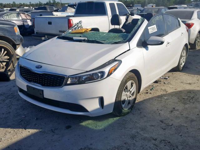 3KPFL4A79JE226678 - 2018 KIA FORTE LX WHITE photo 2