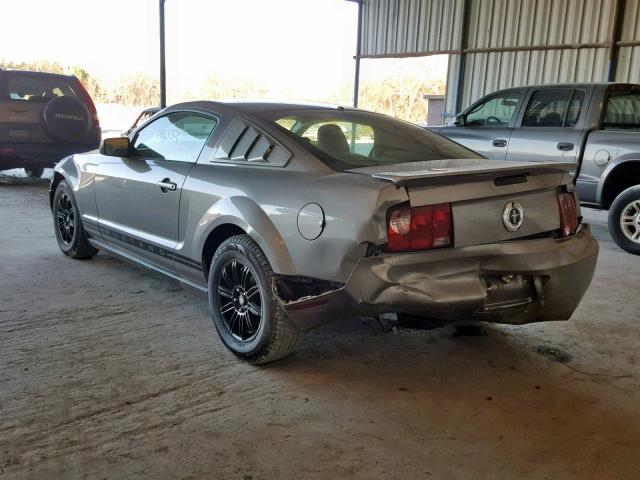 1ZVHT80N985176416 - 2008 FORD MUSTANG SILVER photo 3