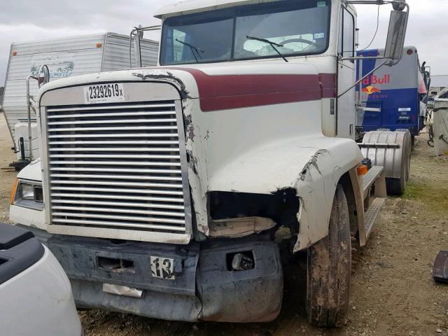 1FUYDZYB9WP783815 - 1998 FREIGHTLINER CONVENTION WHITE photo 2