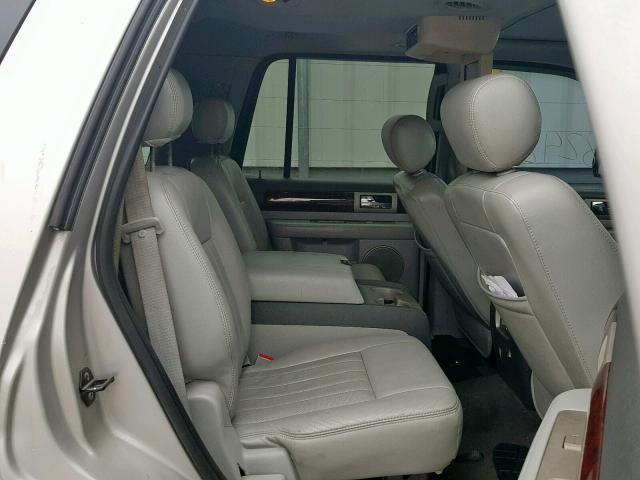 5LMFU28R74LJ27158 - 2004 LINCOLN NAVIGATOR GRAY photo 6