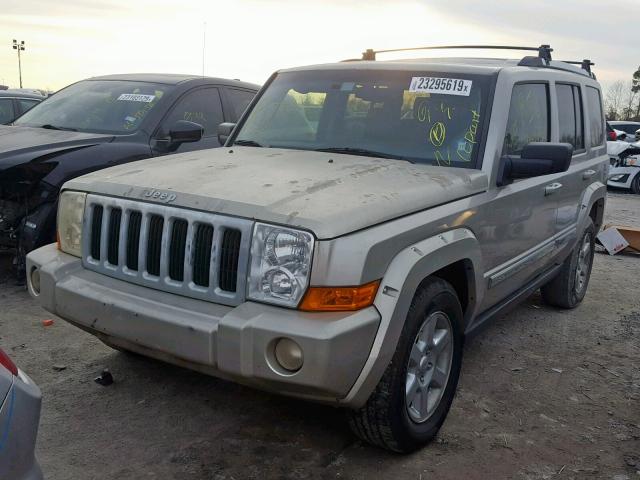 1J8HH58247C673387 - 2007 JEEP COMMANDER BEIGE photo 2