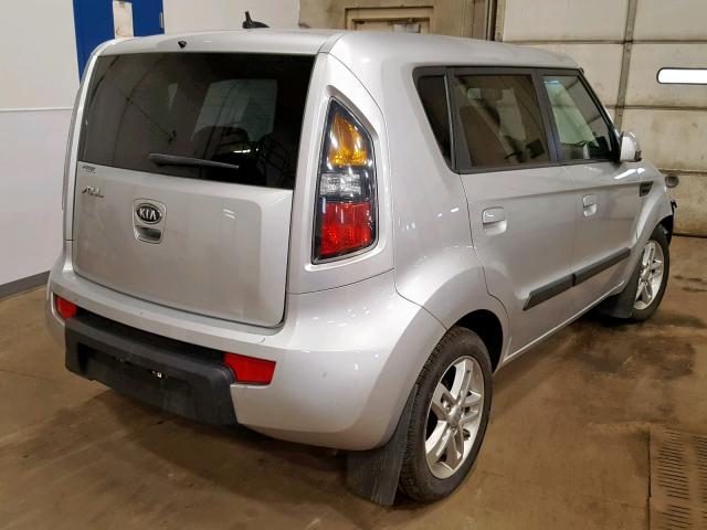 KNDJT2A21A7144656 - 2010 KIA SOUL + ვერცხლისფერი ფოტო 4