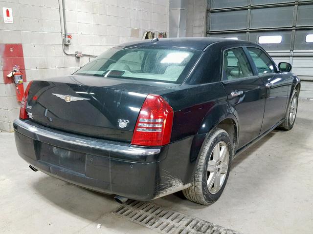 2C3LK63H06H102662 - 2006 CHRYSLER 300C BLACK photo 4