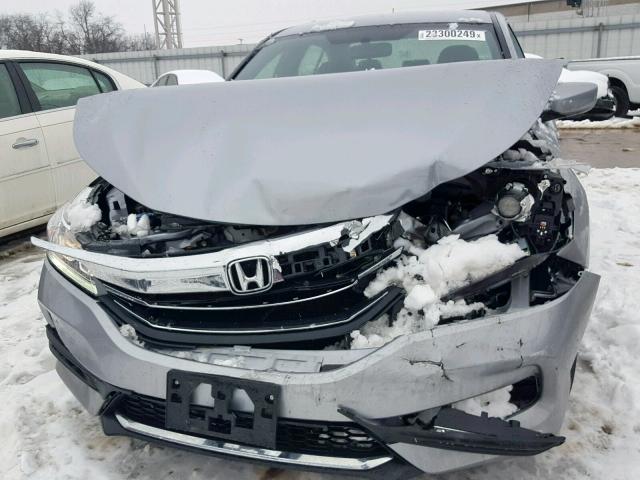 1HGCR2F54GA178758 - 2016 HONDA ACCORD SPO SILVER photo 9