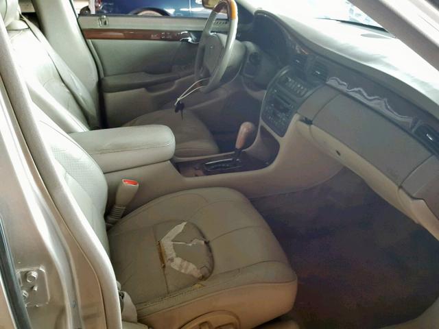 1G6KF579X2U222813 - 2002 CADILLAC DEVILLE DT TAN photo 5