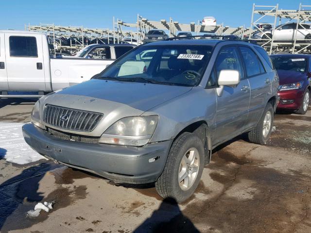 JT6HF10U9X0054067 - 1999 LEXUS RX 300 SILVER photo 2