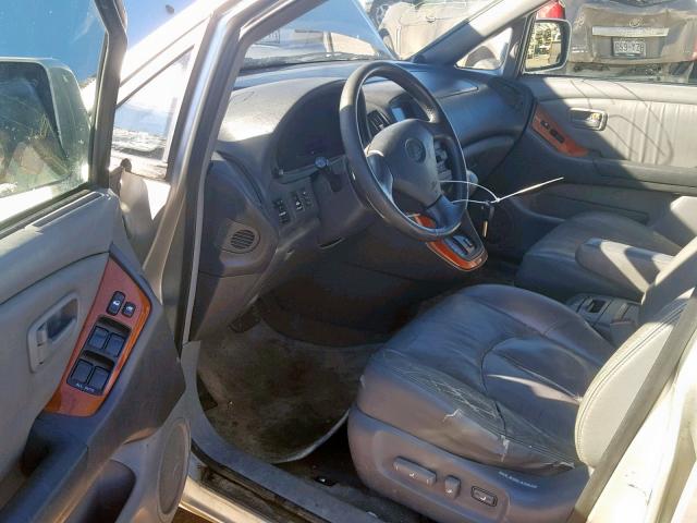 JT6HF10U9X0054067 - 1999 LEXUS RX 300 SILVER photo 9