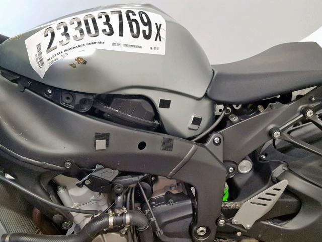 JKBZXJE17JA027157 - 2018 KAWASAKI ZX636 E SILVER photo 12