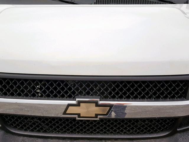 1GAHG39U431131378 - 2003 CHEVROLET EXPRESS G3 WHITE photo 7