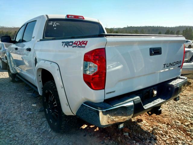 5TFDW5F13GX563316 - 2016 TOYOTA TUNDRA CRE WHITE photo 3