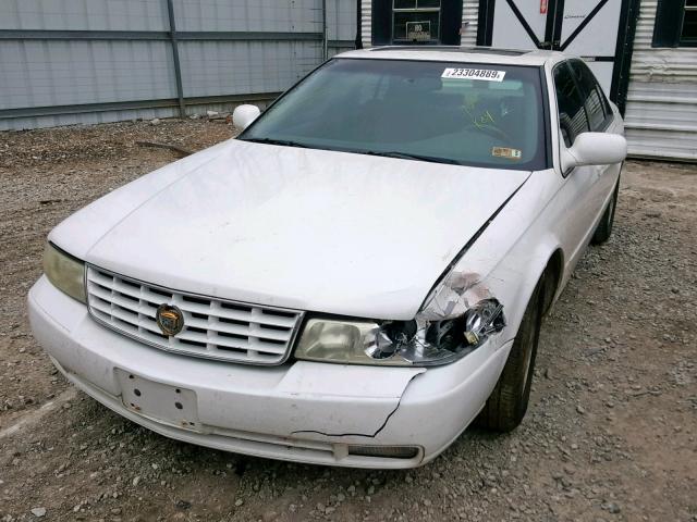 1G6KY54901U261150 - 2001 CADILLAC SEVILLE ST WHITE photo 2