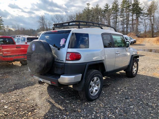 JTEBU11F670082599 - 2007 TOYOTA FJ CRUISER SILVER photo 3